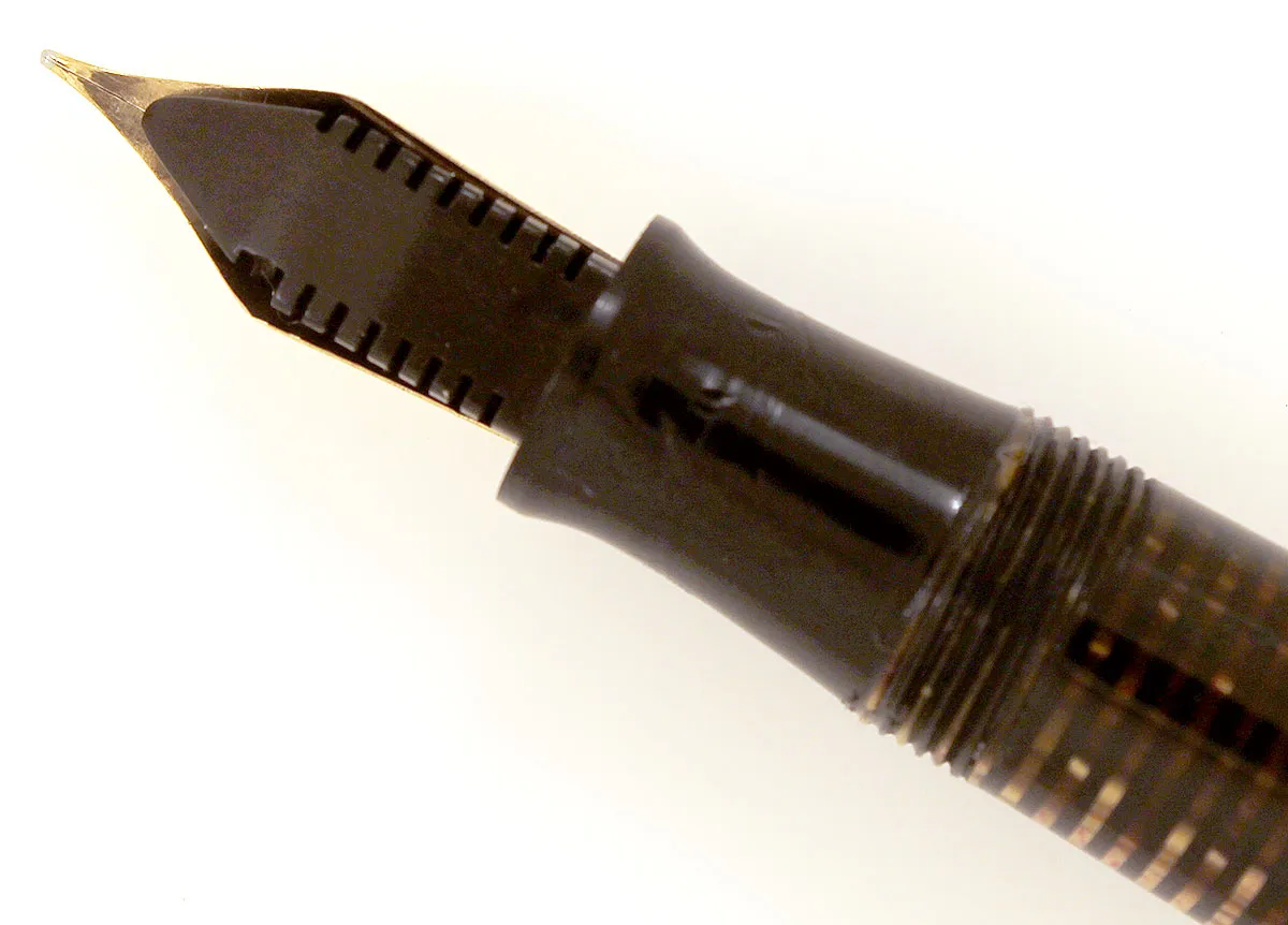 1941 PARKER GOLDEN PEARL SENIOR MAXIMA VACUMATIC WITH F to BBB  2.81MM FLEXIBLE NIB IN RESTORED CONDITION