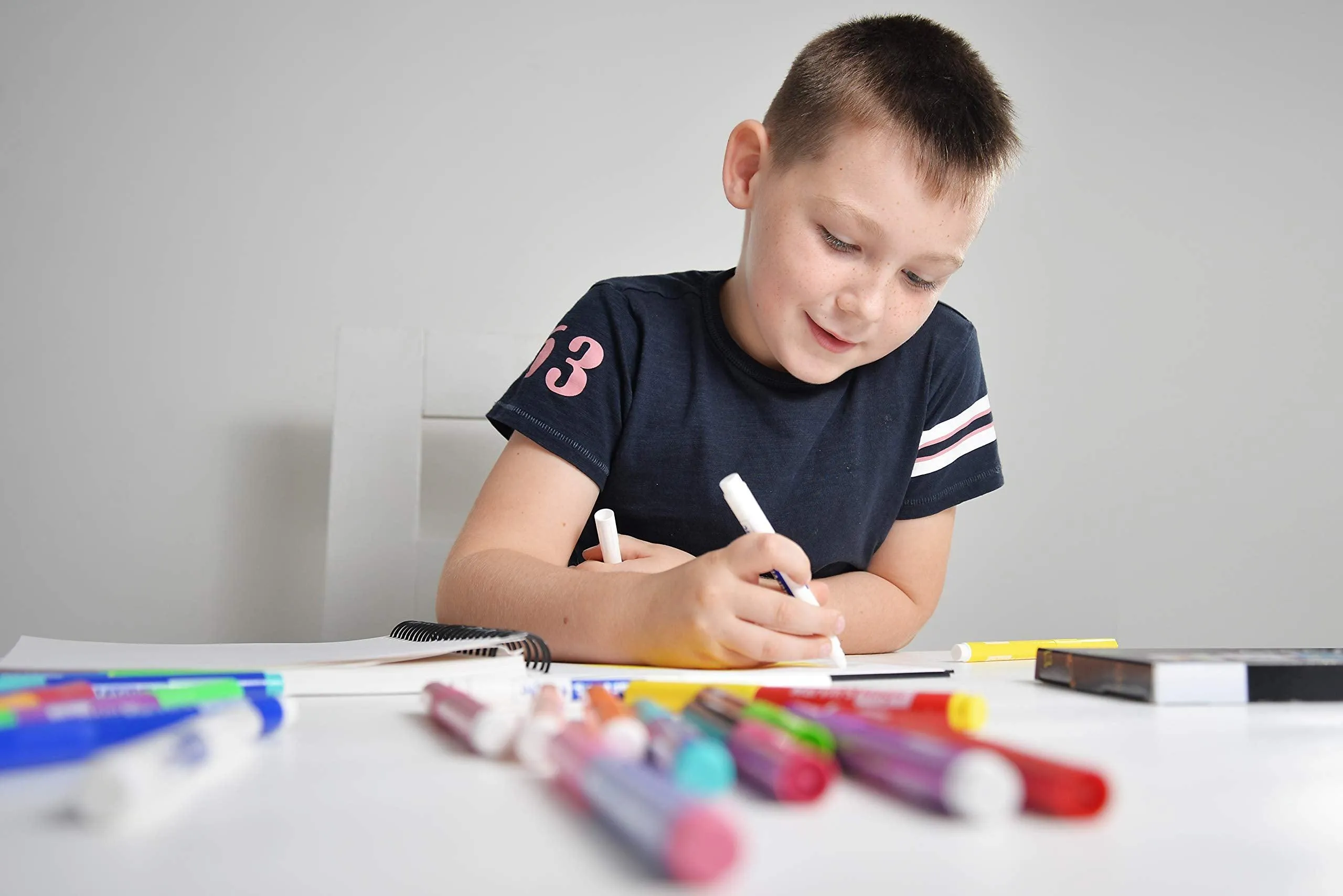 Amazing Magic Pens - Colour Changing Magic Colouring Pens Set